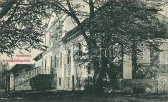 Sepsikőröspatak town hall