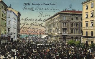 Fiume Dante square, concert