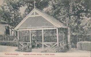 Fehérvárcsurgó Irgalmas Nővérek Zárdája, udvar