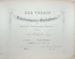 1860 Finoman díszített oklevél a Poroszországi Egyesülettől a Kertészet Előmozdításáért, melyben a nagyszombati Herr Siebenfreudot bizottsági tagjává nevezi ki. Papírra kasírozva / Charter with elegant decoration from the Prussian Union for the Promotion of Gardening (Der Verein zur Beförderung des Gartenbaues in den Königlich Preussischen Staaten) for Herr Siebengreud in Tyrnau