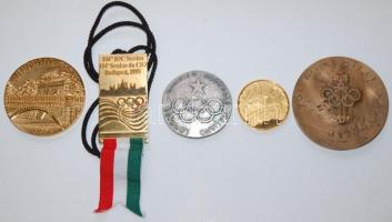 Olimpiai plakettek gyűjteménye. 19 db ritka plakett Berlintől Pekingig, benne ritkaságok, Berlin rés...