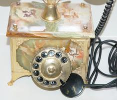 cca 1970 Márvány-réz telefon régi dizájnnal, kiválóan működik /
Vintage telephone from marble and br...