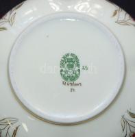 Kézzel festett aranyozott sorszámozott boglárkákkal díszített jelzett Zsolnay porcelán paradicsomtál...