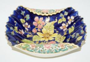 XIX. század második fele: Kézzel festett, aranyozott, kobalt kék alapon virágokkal díszített Zsolnay...