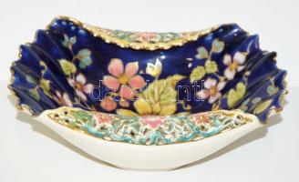 XIX. század második fele: Kézzel festett, aranyozott, kobalt kék alapon virágokkal díszített Zsolnay...