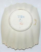 XIX. század második fele: Kézzel festett, aranyozott, kobalt kék alapon virágokkal díszített Zsolnay...