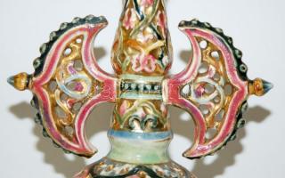 XIX. század vége: Kézzel festett aranyozott gyönyörű áttört Fischer János Budapest jelzésű Herendi f...