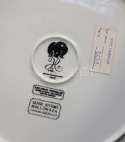 Szász Endre által tervezett aranyozott jelzett Hollóházi porcelán dísztányér az "Arcok" so...