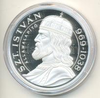 Kósa István 2000. "Szt. István 969-1038. - Államalapítás, Ezeréves Magyarország" Ag(0.999) emlékérem (31,1g/42,5mm) T:PP Dísztokban, tanúsítvánnyal!