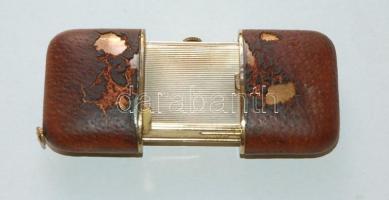 Stowa Convertible elegáns utazóóra bőrborítású tokban, láncra akasztható, kiválóan működik. A hátulj...