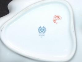 2 személyes virágokkal díszített szolidan aranyozott kézzel festett jelzett Hollóházi porcelán kávés...