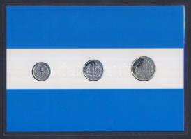 El Salvador 1992-93. 1c, 5c, 10c szettben, ismertetővel T:BU El Salvador 1992-93. 1 centavo + 5 centavos + 10 centavos in set with information T:BU