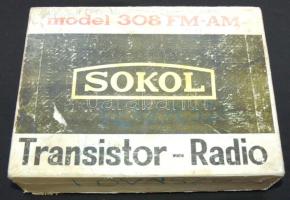 Régi Szokol zsebrádió bőr hordtáskában, töltővel, leírással, saját dobozában, kopottas állpotú / Vintage Sokol radio