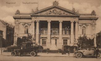 Nagyvárad Szigligeti theatre with automobiles