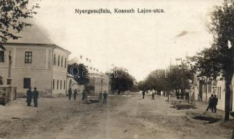 Nyergesújfalu Kossuth Lajos utca