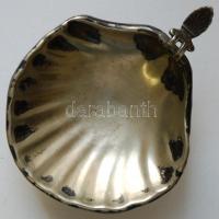 Cca 1900 Szandrik jelzéssel, alpakka, szecessziós kagyló formájú kínálótál, szélessége: 12 cm