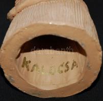 KL Kalocsa jelzéssel: Lány népviseletben, kézzel készített és díszített, magassága: 32 cm, sérült