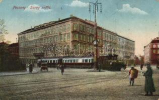 Pozsony, Hotel Savoy, tram