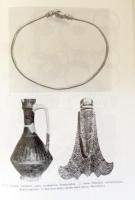 Makkai-Szász: Erdély története napjainkig   I.-III. kötet. Bp., 1988 Akadémiai kiadó. Szép állapotba...