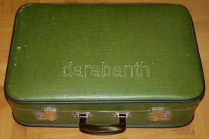 Egy bőröndnyi vegyes turisztikai térkép és utazási prospektus egyéb régi nyomtatvánnyal