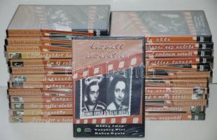 26db DVD régi magyar filmekkel (Halálos tavasz, Egy csók és más semmi, Hyppolit a lakáj stb.), egy k...
