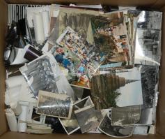 Egy doboz (40×30cm) fotó és negatív, egy darab diavágóval