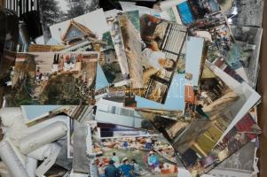 Egy doboz (40×30cm) fotó és negatív, egy darab diavágóval