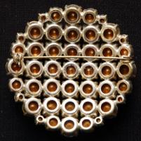 Ana's "14K Karat Shop Beverly Hills"-ből való cirkón kitűző, 6 cm-es átmérővel