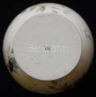 Kézzel festett gyümölcsökkel díszített porcelán váza jelzés nélkül /
Handpainted chinaware vase 14,5...