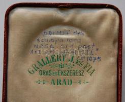 cca 1920 Longines svájci ezüst (Ag) zsebóra elegáns niello-díszítéssel, duplasoros porcelán számlapp...