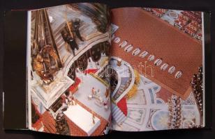 Bart McDowell: Az ismeretlen Vatikán, Bp., A National Geographic Society kiadása, rengeteg színes ké...