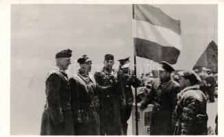 Verecke meeting of Hungarian and Polish troops by the new borders, 1939 photo (fa)