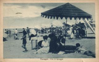 Viareggio beach (b)