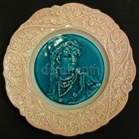 XX. század eleje Jelzett számozott kerámia dísztányér női portréval (javított!) /  Early 20th century Ceramic wall plate with female portrait d: 20cm (repaired!)