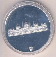 Bozó Gyula (1913-2004) DN. "Magyar Köztársaság Országgyűlése" ezüstözött fém emlékérem (42...