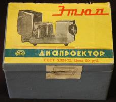 Szovjet diavetítő saját dobozában