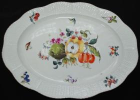 Kézzel festett számozott Bouquet de fruits mintás jelzett Herendi porcelán pecsenyés tál fonott peremmel (a festés kicsit kopott) / Handpainted numbered Herend chinaware plate (paint slightly worn) 37x28cm