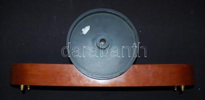 Jantar típusú elemes kandallóóra fa intarziás talapzaton /
Fireplace-clock 19x48cm