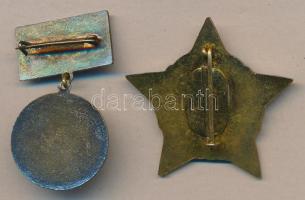 ~1960. "Munkásőr" zománcozott kitüntető jelvény dísztokban + "Magyar Honvédelmi Szöve...