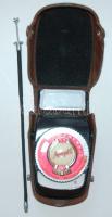 Leningrad 2 típusú fénymérő bőr tokjában és egy kioldó / 
Light meter in leather case and cable rele...