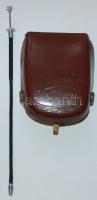 Leningrad 2 típusú fénymérő bőr tokjában és egy kioldó / 
Light meter in leather case and cable rele...