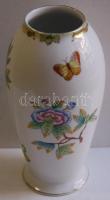 Kézzel festett Victoria avec bord en or mintás jelzett Herendi porcelán váza hibátlan állapotban / Handpainted Herend chinaware vase in flawless condition 18cm