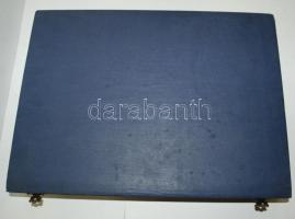 Nagy bolhatétel: 2db szőnyeg, régi tejesüveg, régi piperekészlet-tartó doboz, 15db könyv, ill. folyó...