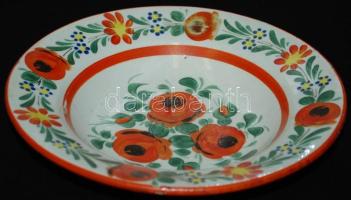 cca 1900 Virágokkal díszített Hollóháza kerámia falitányér, kézzel festett, jelzett,  nagyon apró le...