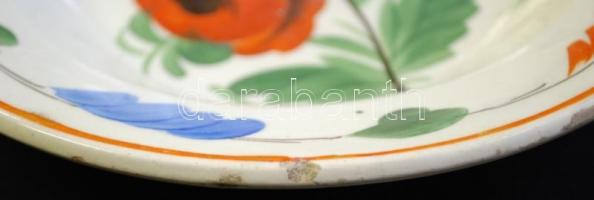 cca 1900 Virágokkal díszített Hollóháza kerámia falitányér, kézzel festett, jelzett,  nagyon apró le...