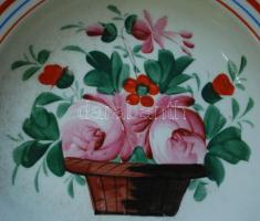 cca 1900 Virágokkal díszített Hollóháza kerámia falitányér, kézzel festett, jelzett, hajszálrepedés,...