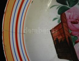 cca 1900 Virágokkal díszített Hollóháza kerámia falitányér, kézzel festett, jelzett, hajszálrepedés,...