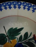 cca 1900 Virágokkal díszített Hollóháza kerámia falitányér, kézzel festett, jelzett, apró lepattogzá...