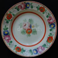 cca 1900 Virágokkal díszített Apátfalva kerámia falitányér, kézzel festett, jelzett, apró lepattogzással, d: 23 cm