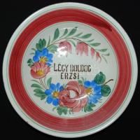 cca 1900 "Légy Boldog Erzsi" felirattal és virággal díszített Telkibánya kerámia falitányér, kézzel festett, jelzett, apró lepattogzással, d: 23 cm